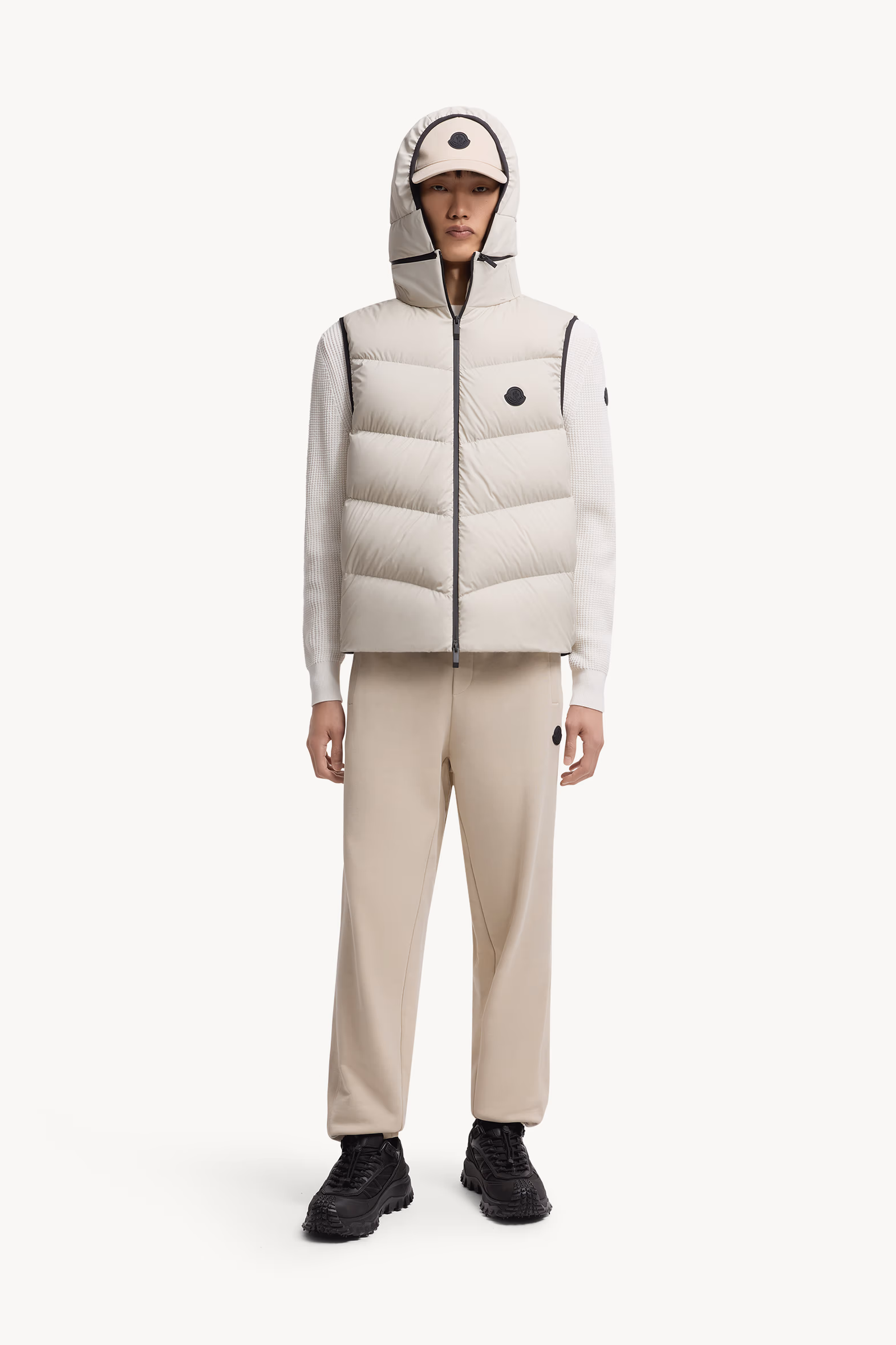 Guersac Diagonal-Quilted Hooded Down Vest Men Ice Grey Moncler 0